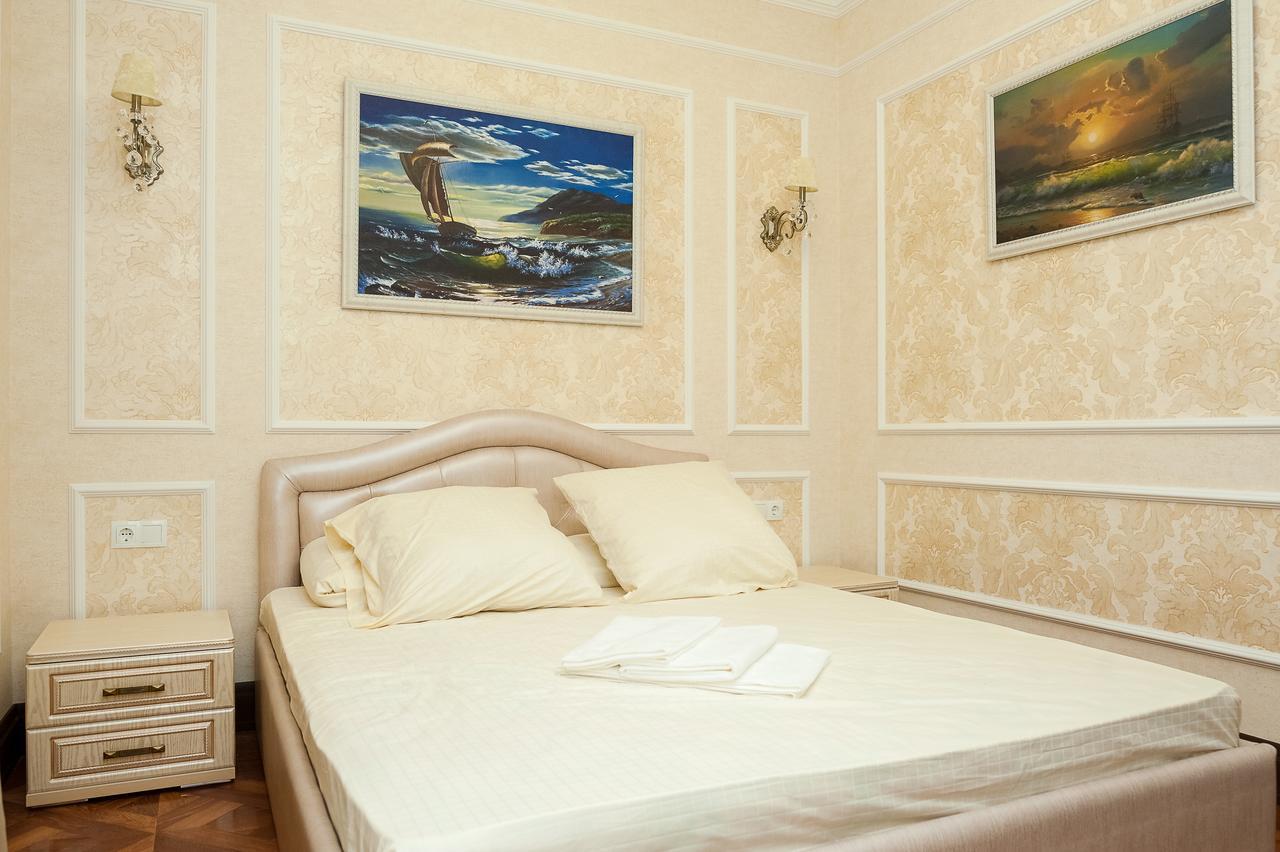 Krts Korona Hotel Sudilovichi Екстериор снимка
