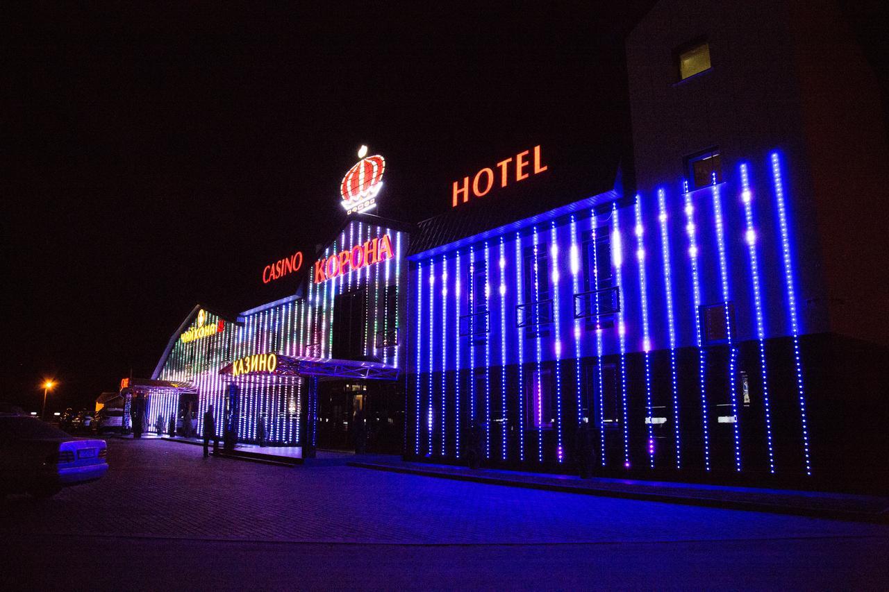 Krts Korona Hotel Sudilovichi Екстериор снимка