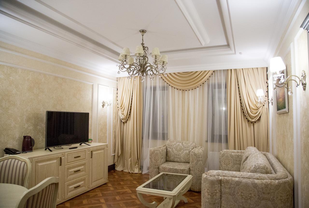 Krts Korona Hotel Sudilovichi Екстериор снимка